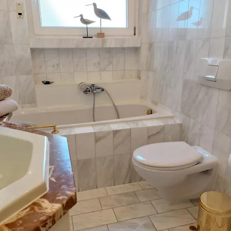 Apartment Haus Gotzbert I Eg I Naehe Klinikum I 68qm I 2 I Kueche I Bad I Gaeste-wc I Terrasse Bad Hersfeld
