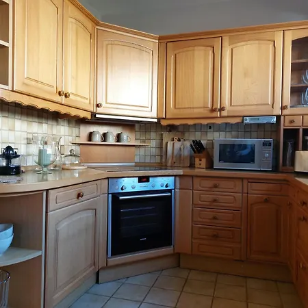 Apartment Haus Gotzbert I Eg I Naehe Klinikum I 68qm I 2 I Kueche I Bad I Gaeste-wc I Terrasse Bad Hersfeld