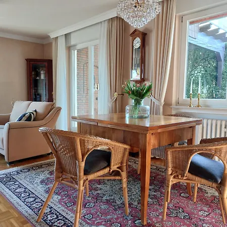 Apartment Haus Gotzbert I Eg I Naehe Klinikum I 68qm I 2 I Kueche I Bad I Gaeste-wc I Terrasse