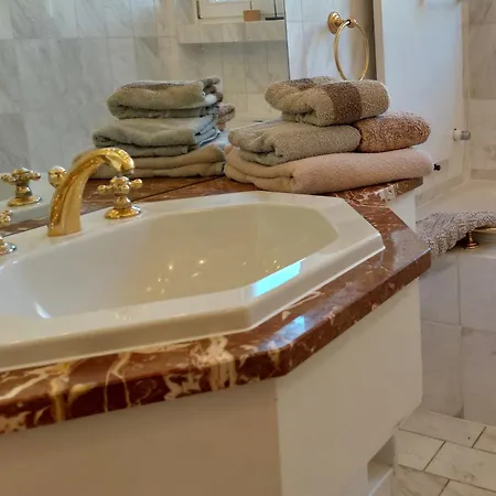 Haus Gotzbert I Eg I Naehe Klinikum I 68qm I 2 I Kueche I Bad I Gaeste-wc I Terrasse Апартаменты Бад-Херсфельд