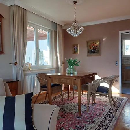 Апартаменты Haus Gotzbert I Eg I Naehe Klinikum I 68qm I 2 I Kueche I Bad I Gaeste-wc I Terrasse Бад-Херсфельд