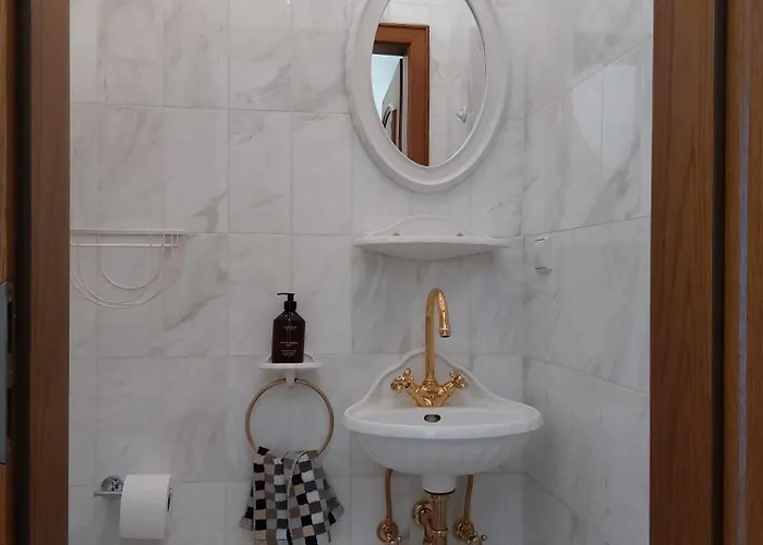 Haus Gotzbert I Eg I Naehe Klinikum I 68qm I 2 I Kueche I Bad I Gaeste-wc I Terrasse Apartment Bad Hersfeld