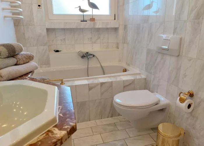 Apartment Haus Gotzbert I Eg I Naehe Klinikum I 68qm I 2 I Kueche I Bad I Gaeste-wc I Terrasse Bad Hersfeld