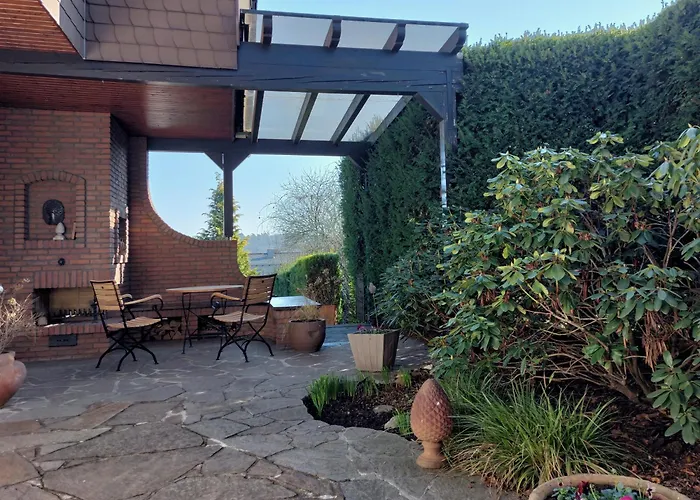 Haus Gotzbert I Eg I Naehe Klinikum I 68qm I 2 I Kueche I Bad I Gaeste-wc I Terrasse *